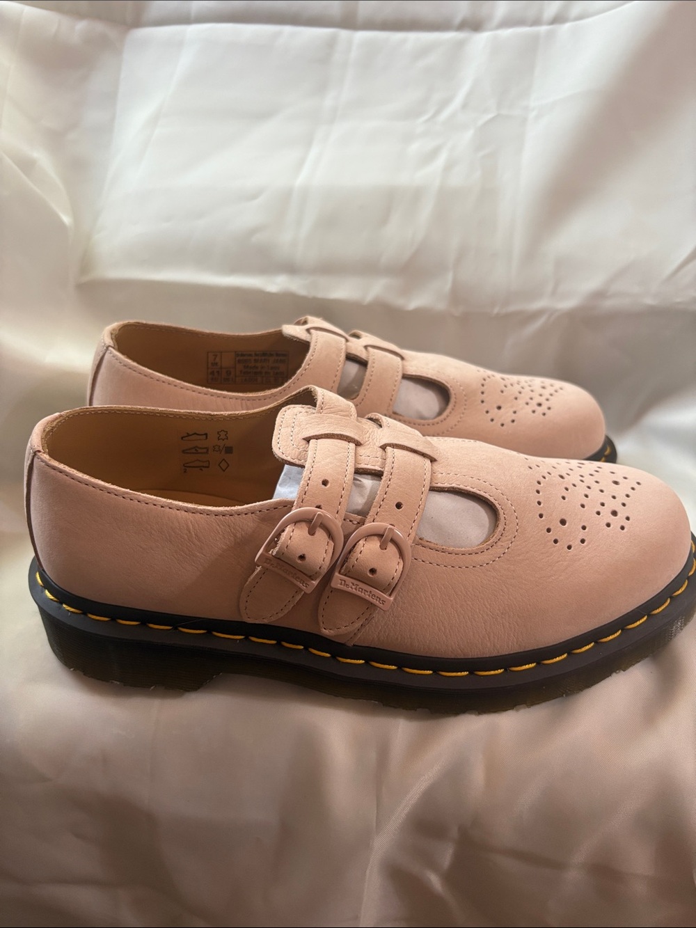 Dr. Martens pink Mary Jane - Picture 3 of 6